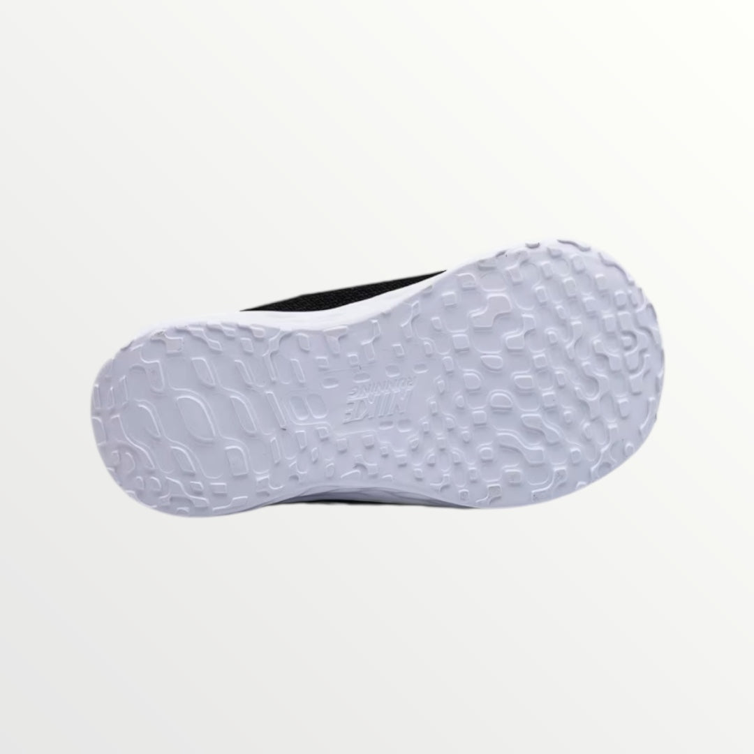 Nike Revolution 6 NN